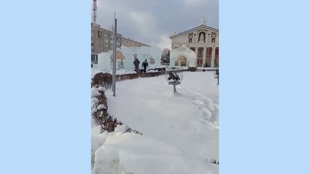 Счастливы в Ейске. Что за завод на Мичурина? Спортивный компрекс и Ледовая арена. Обзор покупок. смотреть онлайн