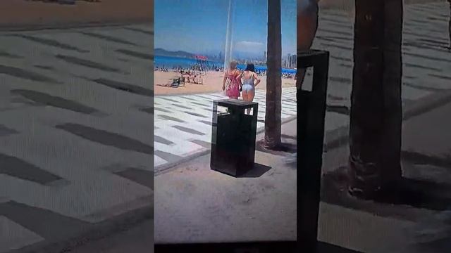 Benidorm, June 2023, levante beach, peacock island, promenade. смотреть онлайн