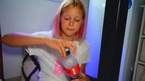 НАШЛИ ТАЙНУЮ КОМНАТУ! Что у Амельки под Матрасом?