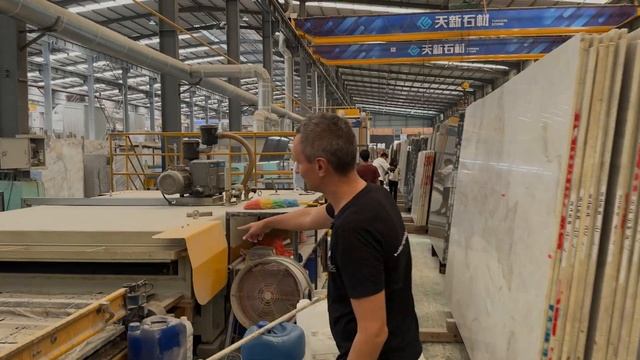 БОЛЬШИЕ СЛЯБЫ УКРАИНСКОГО ЛАБРАДОРИТА ИЗ КИТАЯ! смотреть онлайн
