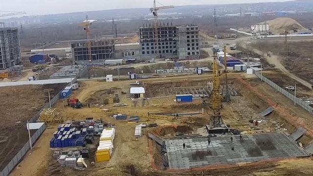 КИТАЕЦ Mudanjiang QTZ80 | Монтаж башенного крана | ЖК "Зея парк" смотреть онлайн