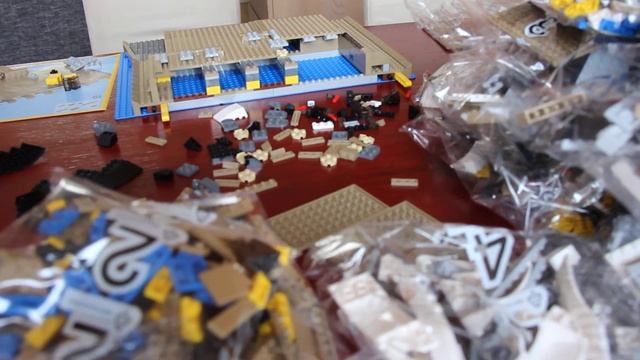 Lego 10234 Sydney Opera House Building Book 1 смотреть онлайн