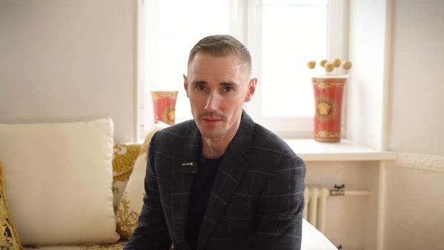 Рум тур двухуровневой квартиры на Патриарших за 257 миллионов. В дореволюционном доходном доме. смотреть онлайн