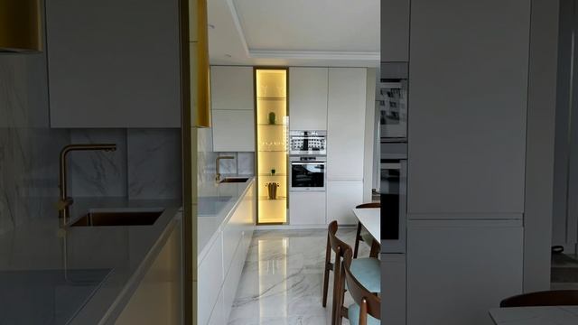 Шикарная светлая кухня на заказ смотреть онлайн