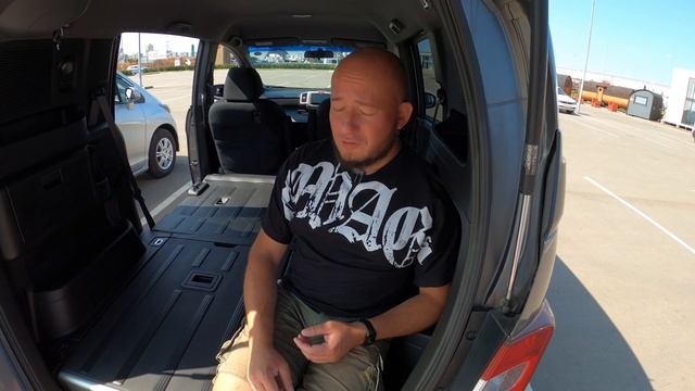 Что важнее ПРОБЕГ или ГОД?! Honda Freed Spike против Honda Freed