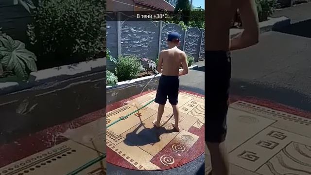 Генеральная уборка в доме （Snapchat 16.07.2016） смотреть онлайн