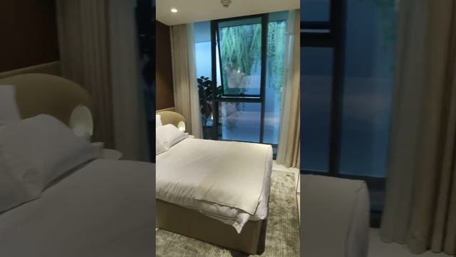 Просторная двухкомнатная квартира от Azizi - Ваш уютный дом смотреть онлайн