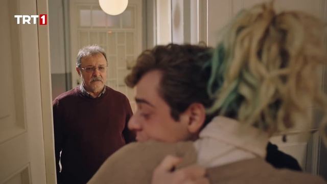 Safiye, İnci’ye Tokat Atıyor! | Masumlar Apartmanı 25. Bölüm (Final Sahnesi) смотреть онлайн