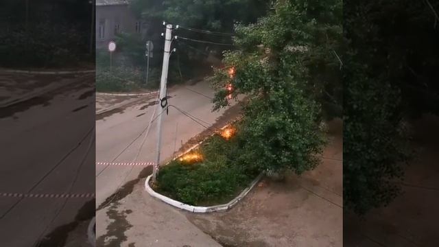 Возгорание электропроводов в Каменске-Шахтинском смотреть онлайн