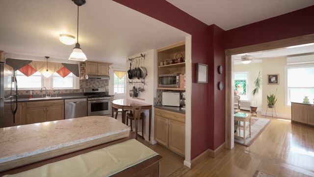 Video of 108 Ashland Street | Melrose, Massachusetts real estate 7 homes by Ed Cashwell смотреть онлайн