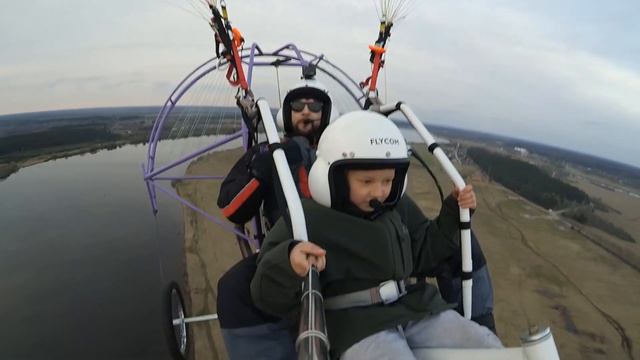 БЕССТРАШНАЯ ДЕВОЧКА 8 лет полетела на ЛЕТАЮЩЕМ ВЕЛОСИПЕДЕ! Взрослым есть чему поучиться! смотреть онлайн