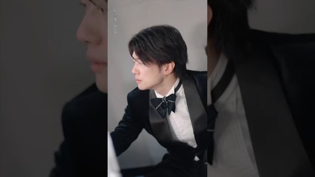 【MultiSub】灰姑娘被逼嫁给一个素未谋面的人，怎料婚礼当天新郎却逃婚！两年后两人意外相遇，没想到他竟是总裁，还说要把灰姑娘宠上天！《许你年年岁岁好》#短剧#短剧全集#shortdrama