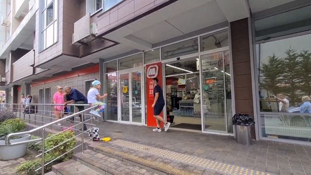 В продаже хорошая квартира с ремонтом в ЖК Посейдон г. Сочи на первой линии у моря 🌊 смотреть онлайн
