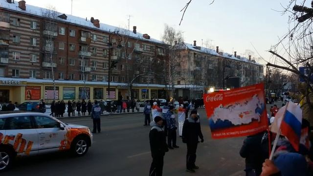 Эстафета олимпийского огня. г. Тюмень 11.12.2013.Факелоносцы смотреть онлайн