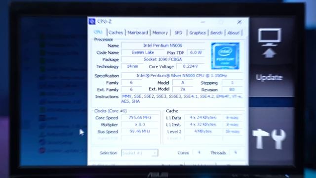 รีวิวคอมจิ๋ว พร้อมจอ ในราคาสุดคุ้ม ASUS MiniPC PB40 смотреть онлайн