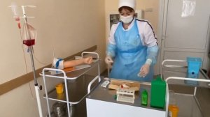 Взятие крови из вены для биохимического исследования шприцем