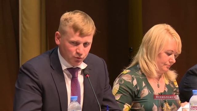 Представители исполнительной власти ЛО встретились с жителями Всеволожского района