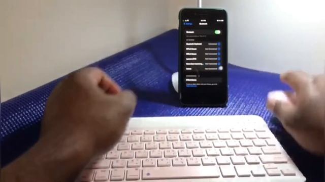 How to connect a keyboard and mouse to your iPhone? (2022) смотреть онлайн