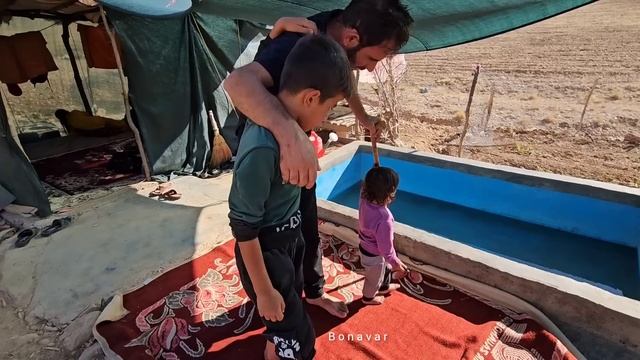 Simultaneous Love: Dr. Lady and Mrs. Maryam's Affection for a Nomadic Family смотреть онлайн