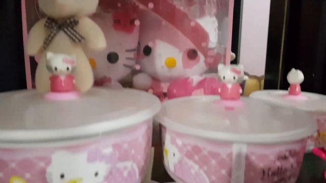 Gak ketampung banyak HELLO KITTY 🤤 || Kamar unik serba hello kitty смотреть онлайн