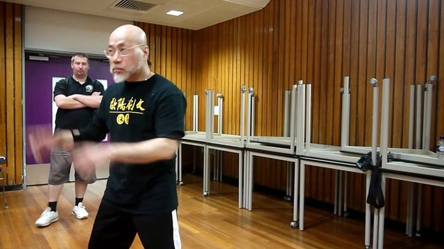 SIFU CLIFF AU YEUNG - WING CHUN - The Five Bows and Biomechanics смотреть онлайн