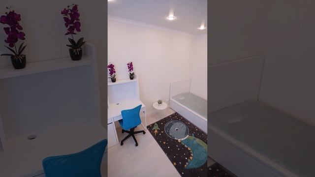 Квартира с дизайнерски ремонтом в Сочи. Рум-тур#недвижимостьсочи #сочи #квартирауморя #квартиравсоч смотреть онлайн