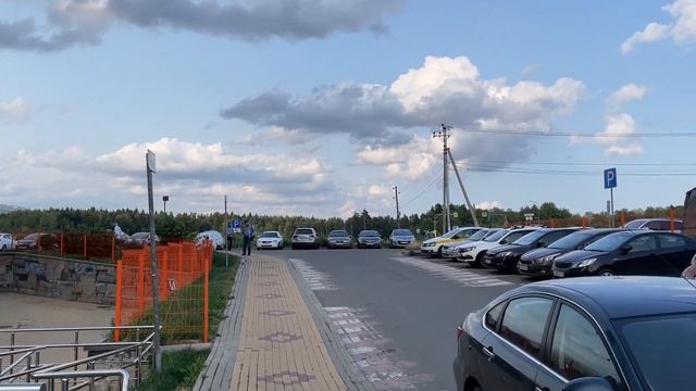 МО, д.Голубое, пр-д Сургутский, д.1к1. Видео у входа. смотреть онлайн