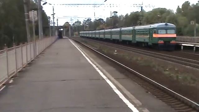 Электропоезд ЭТ2М-057 платформа Подрезково смотреть онлайн