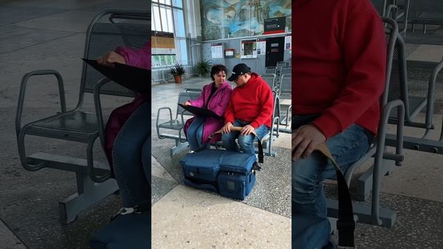 Тут Руся и Люда решили по программе «Сотрудничество» в Тюмень переехать! 😃 🚆 смотреть онлайн
