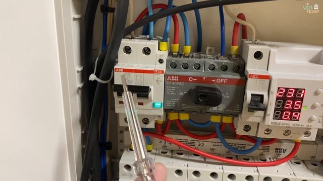 Переборка электрощита (1/3). Что и зачем переделываем? смотреть онлайн