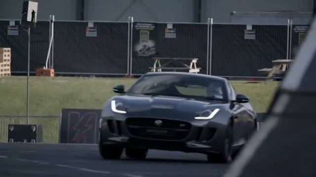 На что способен Jaguar смотреть онлайн
