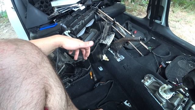 СДЕЛАЛ КЛИМАТ - КОНТРОЛЬ, ВМЕСТО КОНДИЦИОНЕРА на VW POLO SEDAN. ДОБАВИЛ КОМФОРТА! смотреть онлайн