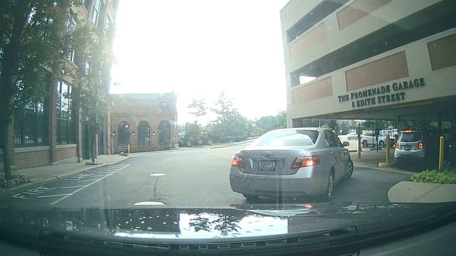 Driving to The Promenade Apartments in Providence, Rhode Island смотреть онлайн