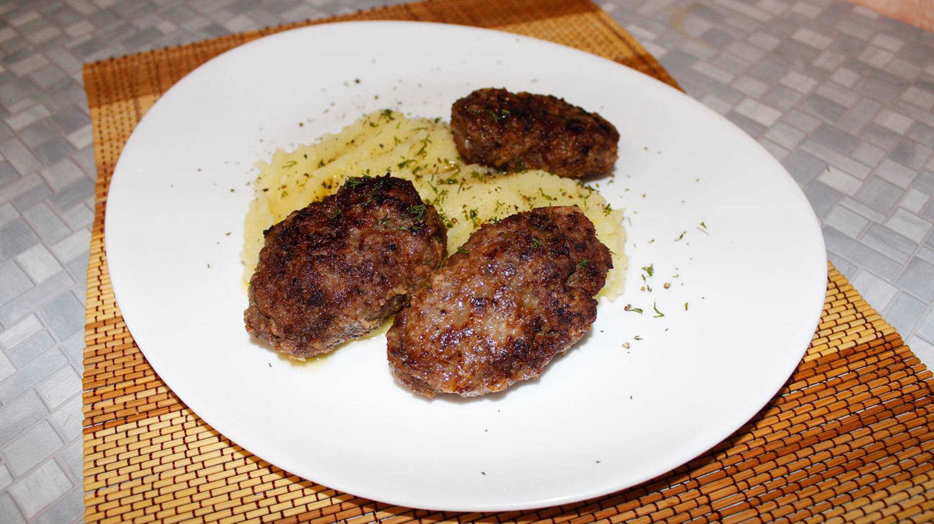 Котлеты из бобра смотреть онлайн