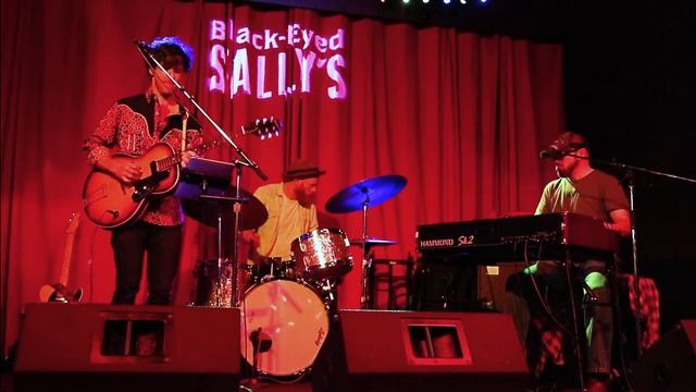 Red Cadillac Boogaloo - Jimmy McGriff cover смотреть онлайн
