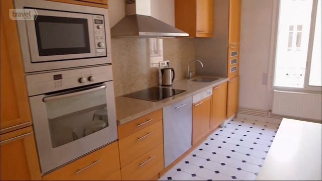 Снимок городской жизни в Париже – Охотники за международной недвижимостью