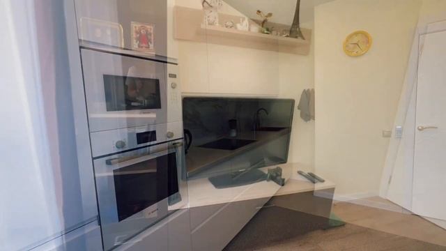 Трехкомнатная квартира в новом ЖК, заезжай и живи! смотреть онлайн