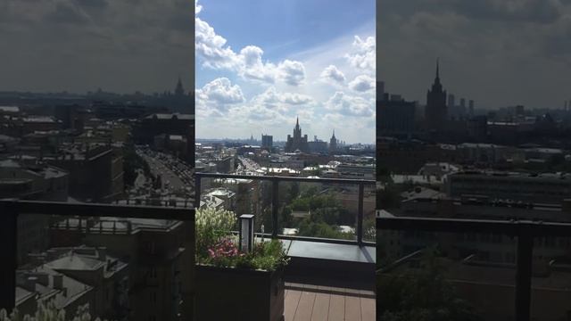 Панорамные виды на Центр Москвы с Lounge Zone сады Пекина!