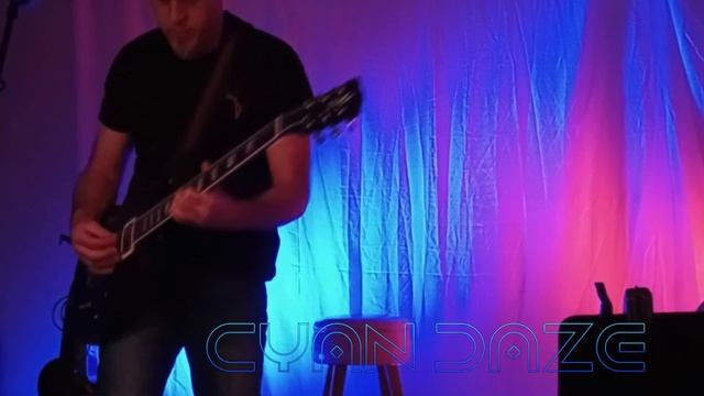 Cyan Daze - Cry Baby смотреть онлайн
