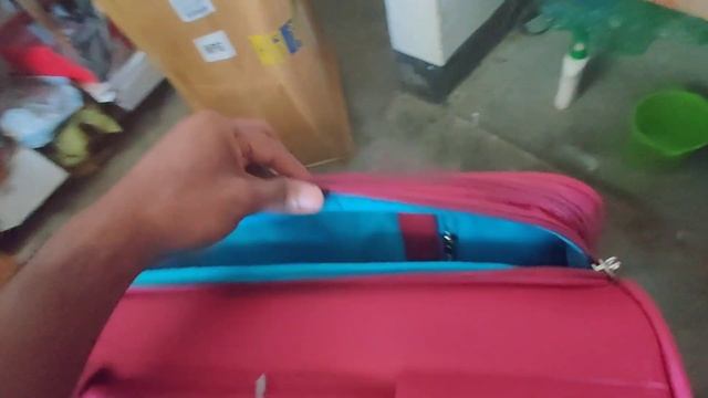 SAFARI Star 65 4W Red Trolley Bag Unboxing | Flipkart смотреть онлайн
