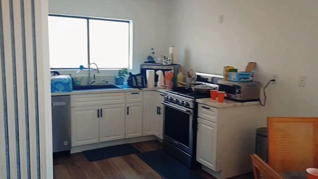 Как Выглядит " Типовая " Двухспальная Частная Квартира В Пригороде Лос Анджелеса - Чатсворде. смотреть онлайн