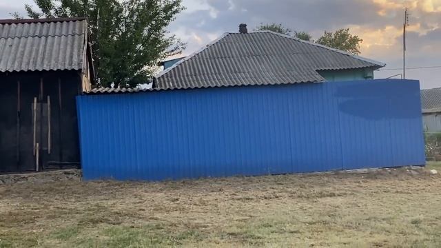 Вся деревня нам завидует - сосед пришёл на помощь! муж сделал и установил новую дверь в сарай смотреть онлайн