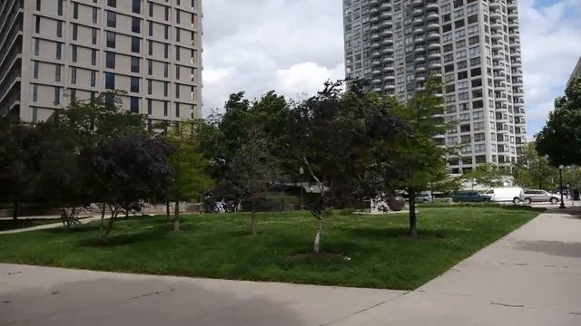 Lincoln Park high-rise living, 2020 N Lincoln Park West смотреть онлайн