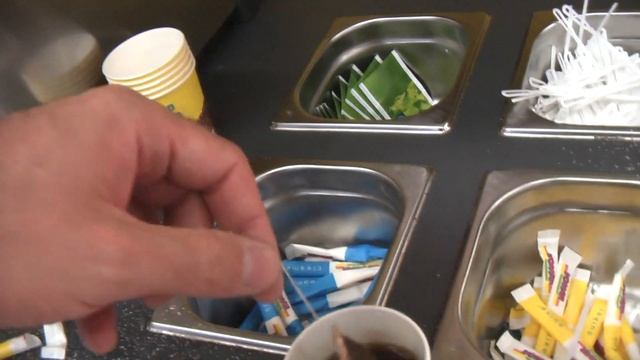 НИДЕРЛАНДЫ: Приятности в амстердамском магазине (Netherlands Amsterdam) смотреть онлайн