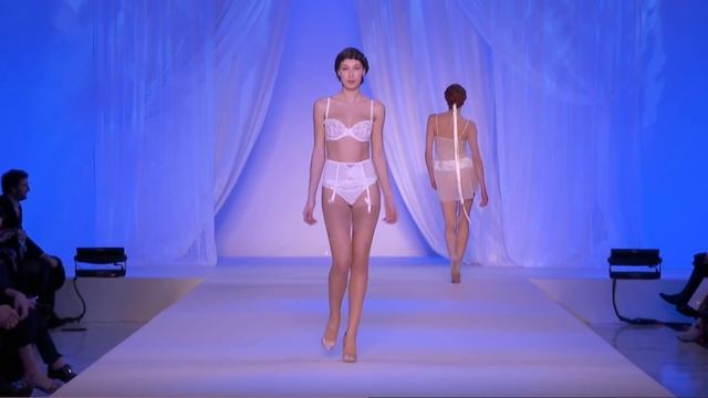 Lingerie Française Fashion Show "Lingerie mon Amour" - Fanny Sanchez смотреть онлайн