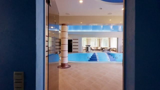 Загородная усадьба со SPA-зоной на живописном участке в Изумрудной Долине смотреть онлайн