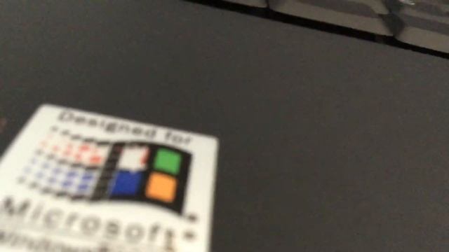 Windows XP in 16 colors... смотреть онлайн
