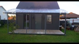 Площадка с навесом на винтовых сваях