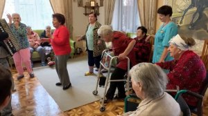 💃 Танцы под гармонь в доме престарелых "Vita" в Краснодаре