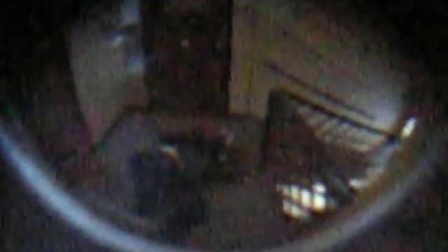 Retarded guy outside my door! смотреть онлайн